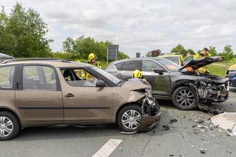 Die Autos waren nach dem Unfall nicht mehr fahrbereit. 