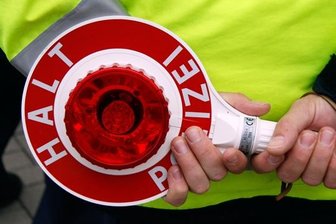 Unfall mit Linienbus auf B 101 in Freiberg - Ein Verkehrsunfall mit einem Linienbus hat sich am Freitag gegen 10.35 Uhr auf der Annaberger Straße (B 101) in Freiberg ereignet.