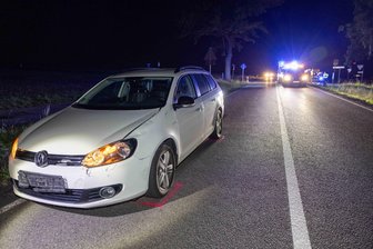 Unfall mit Schwerverletzten in Freiberg-Zug: Radfahrer kollidiert mit Pkw - Zu einem Unfall kam es am späten Sonntagabend in Freiberg Zug.