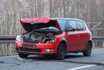 Unfall zwischen Flöha und Niederwiesa legt Verkehr lahm -