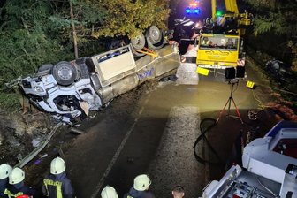 Unfall zwischen Pausa und Zeulenroda: 19-Jähriger erliegt schweren Verletzungen - 