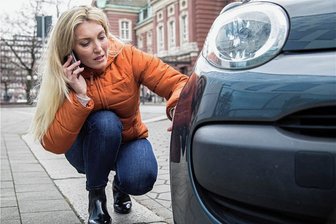 Unfallflucht: Zwei Fahrzeuge in Werdau beschädigt - Geschädigte bleiben häufig auf den Reparaturkosten sitzen, wenn der Unfallverursacher unbekannt ist.