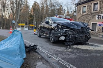 Unfallschwerpunkt zwischen Oederan und Hainichen: Warum kracht es an der „Räuberschänke“ so oft? - Nahe der Gaststätte „Räuberschänke“ in Oederan ereignete sich ein Unfall mit hohem Sachschaden.