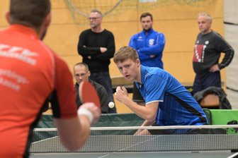 Ungeschlagen, aber unglücklich: Wieso die Tischtennisspieler des SV Muldental Wilkau-Haßlau als Spitzenreiter der Sachsenliga schlaflose Nächte hatten - Erik Balazs ist einer der Hoffnungsträger beim SV Muldental Wilkau-Haßlau.