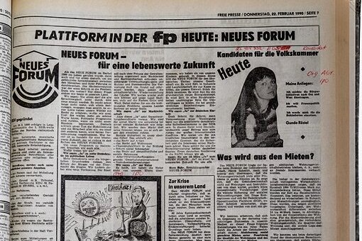 Ungewohnte Töne in der Zeitung - Wie die "Freie Presse" die Wende begleitete - Eine vom Neuen Forum gestaltete Seite in der "Freien Presse" aus der Wendezeit.