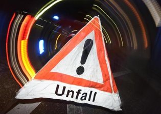 Unglück bei Baumfällarbeiten -
