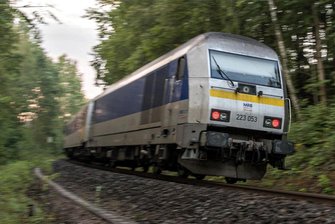 Die Abend- und Nachtzüge zwischen Chemnitz und Leipzig verkehren am Wochenende mit veränderten Abfahrtszeiten.