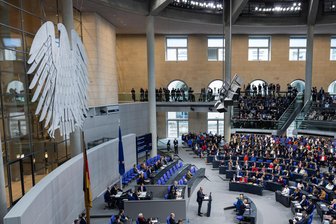 Union im Bundestag: Vom Stabilitätsanker - Sitzung des Bundestages: In der Unionsfraktion herrscht große Unruhe. Anders als in Zeiten der unionsgeführten Vorgängerregierungen gibt es derzeit keine stabilen Mehrheiten in der CDU/CSU-Fraktion.