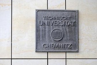 Universität: Innenausbau im neuen Laborgebäude -