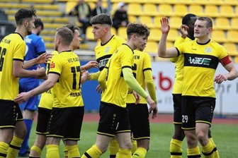 "Unruhe ist nicht günstig" - Ob die Oberliga-Kicker des VFC Plauen auch gegen Spitzenreiter FC Eilenburg Grund zum Jubeln haben, so wie hier beim 2:0 gegen den FC An der Fahner Höhe? Mit einem Sieg könnten die Plauener den 3. Tabellenplatz festigen.