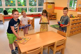 Unter dem Regenbogen fühlen sich die Kinder wohl - Die Kinder durften die neuen Farben für die Gruppenzimmer der Awo-Kindertagesstätte "Regenbogen" in Mittweida mit aussuchen.