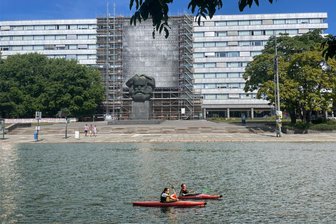 Unterirdische Bäche in Chemnitz: Wann kommen sie wieder ans Licht? - Der Gablenzbach fließt zwar unter der Brückenstraße, aber so viel Wasser führt er allerdings lange nicht.
