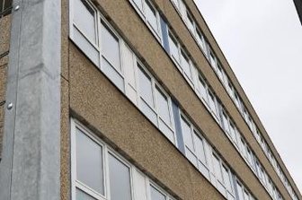 Unterkunft für Flüchtlinge in Meerane ist startklar - Die Aufnahmeeinrichtung am Seiferitzer Schulweg. 