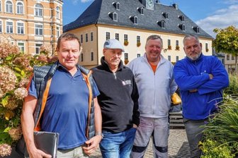 Unternehmer sehen Existenzen gefährdet - Werden bei der Demonstration am Dienstag in Annaberg-Buchholz mit dabei sein: die Unternehmer Enno Fritz, Till Schwabe, Nico Orgis und Andreas Engert sowie Unternehmerin Maja Vater (von links). 
