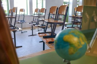 Unterrichtsausfall: Sachsen plant mehr Lehrer-Abordnungen - Das Kultusministerium setzt auf frühere Kommunikation. (Symbolbild)