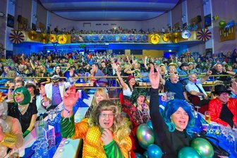 Unterwasserparty mit Tiefgang: Der Tefa in Reichenbach feiert fulminantes Comeback - Die Stimmung im Saal des Neuberinhauses war hervorragend.