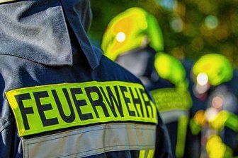 Unwetter: Baum stürzt in Wildenfels auf Zirkus Hein - Vom schweren Unwetter in der Nacht zum Dienstag war auch der bekannte Projektzirkus Hein betroffen. 