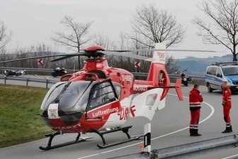 UPDATE: Biker stirbt nach Unfall an B174-Auffahrt - Sozia schwer verletzt -