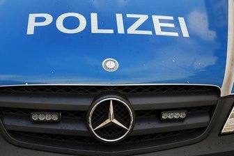 Update: Polizei greift Personen ohne Papiere und mutmaßliche Schleuser auf -