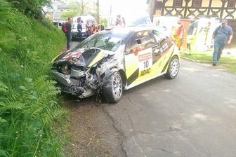 Update: Sachsenrallye wegen Unfall unterbrochen - Noller siegt im Porsche -