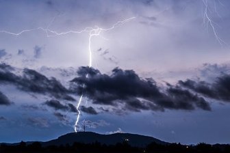Update: Wetterdienst hebt Warnung vor starken Gewittern in Sachsen auf -