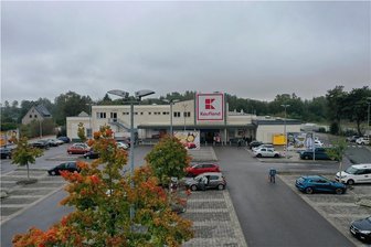 Urteil in Zwickau: Kaufland-Diebe müssen 18.000 Euro zahlen - Eine der vier Kaufland-Filialen, die unter den Diebstählen zu leiden hatte.