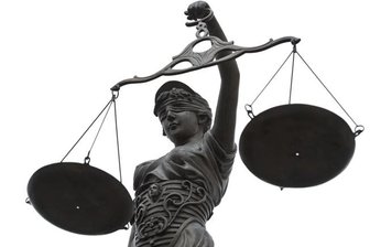 Urteil: Mitschuld an Verletzung - Stadt Zwickau muss Arztkosten einer 70-Jährigen übernehmen -