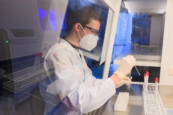 Urteil nach Abrechnungsbetrug mit Corona-Testzentrum im Raum Flöha - Um Abrechnungen einesTestzentrums (Beispielfoto) ging es am Amtsgericht Freiberg.