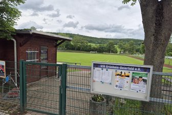 Urteil zur „Schande vom Spiegelwald“: FC Erzgebirge Aue will Geldstrafe auf Täter umlegen - Schon unmittelbar nach dem Spielabbruch bei dem Junioren-Landelsigaspiel war von der „Schande vom Spiegelwald“ die Rede.