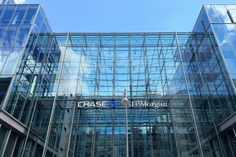 US-Großbank JPMorgan geht auf deutschem Markt auf Kundenfang - Schrittweise will Chase ihr App-basiertes Angebot für Privatkunden in Deutschland ausbauen und "zu einer führenden digitalen Hausbank" für Verbraucher werden.