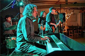 US Rails rocken in der Tenne in Oederan: "Harmonie pur" - Vier Singer/Songwriter verschmelzen zu einem harmonischen Quartett: Die US Rails in der Tenne in Oederan. 