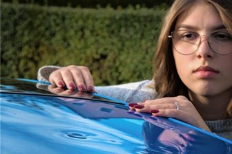 Vandalen demolieren Autos in Pockau-Lengefeld - Antje Rösch kann es nicht fassen: Als sie früh in ihr Auto steigen wollte,erkannte die Lengefelderin zahlreiche Beschädigungen an ihrem Audi S 3. Schaden: rund 4000 Euro. In jüngster Zeit mehren sich ähnliche Fälle im Stadtgebiet von Pockau-Lengefeld. 