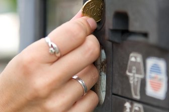 Vandalismus an der Loipe im Vogtland: Parkautomaten aufgebrochen - Parkautotmat wurden in Grünbach aufgebrochen.