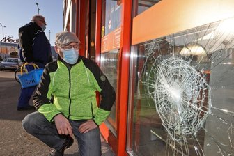 Vandalismus in Meerane: Sechs Geschäfte und Blitzer betroffen -