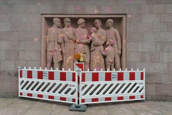 Vandalismus in Werdau: Denkmal mit Farbe beschossen - 