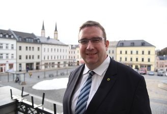 Vandalismus: Stadt Oelsnitz setzt 500 Euro Belohnung aus - Der oelsnitzer OB Mario Horn. 