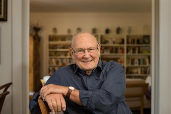 Vater der DDR-Kinderchirurgie kommt nach Sayda - Prof. Dr. Volker Hofmann liest aus seinen Memoiren in Sayda.