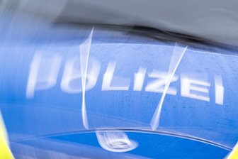 Vater, Mutter und Kind sterben bei Autounfall in Oberbayern - Bei einem Verkehrsunfall in Niederbayern ist eine dreiköpfige Familie ums Leben gekommen. (Symbolbild)