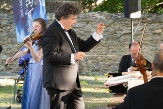 Vater und Tochter Keilhack erweisen Bach die Ehre - 