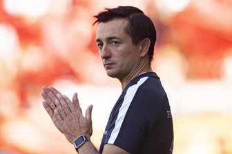 Veilchen wollen Anschluss ans Mittelfeld schaffen - Aues Trainer Daniel Meyer.