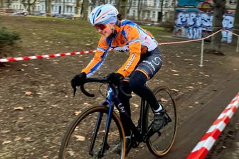 Venusberger Radsportler glänzen zum Abschluss der Cross-Saison - Marie Weidauer auf der Strecke in Leipzig.