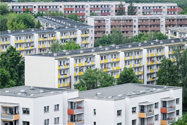 Verband: 9000 leere Wohnungen in Sachsen sofort bezugsfähig - Sachsens Wohnungsgenossenschaften wollen auch künftig erschwingliche Mieten sichern. Doch das sei schwierig, heißt es von ihrem Verband - vor allem wegen der gestiegenen Baupreise. 