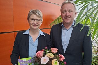 Verband beschließt in Frankenberg Verkauf des alten Trinkwasserstützpunktes Rochlitz - ZWA-Verbandschef Ronny Hofmann mit der neuen kaufmännischen Geschäftsleiterin Anita Wehnert. Sie hat nun ihre Tätigkeit aufgenommen.