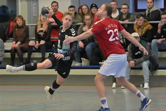 Verbandsliga: Hohe Hürde für Zwönitzer Handballer - Tom Anger und seine Zwönitzer, hier gegen den KJS-Club Dresden, wollen gegen Union Chemnitz siegen.