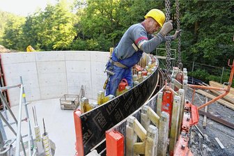Verborgene Orte: Verband öffnet Klärwerk in Drebach - Die alten Sammelbecken aus Blech sind 2014 durch Betonbecken ersetzt worden. 