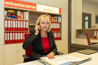 Verbraucherschützerin warnt vor Fake-Inkassobüro: „Leute werden gezielt unter Druck gesetzt“ - Verbraucherschützerin Heike Teubner warnt vor einem Fake-Inkassobüro.