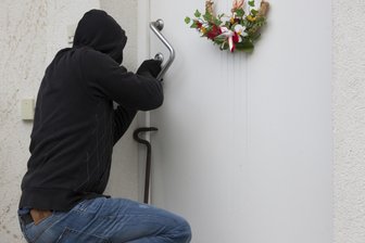 Verdacht: Kundschafter der Einbrecher im Erzgebirge unterwegs – Dienen Zahnstocher als Gaunerzinken? - In Schwarzenberg-Neuwelt werden derzeit Häuser ausspioniert.
