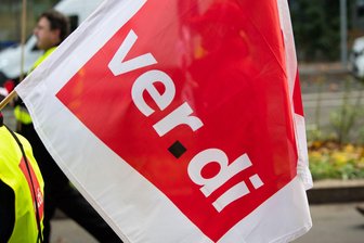 Verdi ruft zu bundesweiten Warnstreiks im Handel auf - Verdi startet bundesweit Warnstreiks im Handel.