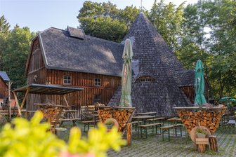 Verein aus dem Erzgebirge scheitert an Spendenaktion im Internet - Die Holzschindeln auf dem Pferdegöpel in Frohnau haben über die Jahre arg gelitten. Für die Sanierung braucht der Verein rund 30.000 Euro.