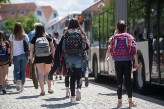 Verein sucht Standort für neue Oberschule in Auerbach: „Es tut sich enorm viel“ – wie geht es jetzt weiter? - Der Verein Hoffnungswerk Vogtland will eine Außenstelle der Evangelischen Oberschule Schöneck im Göltzschtal gründen.